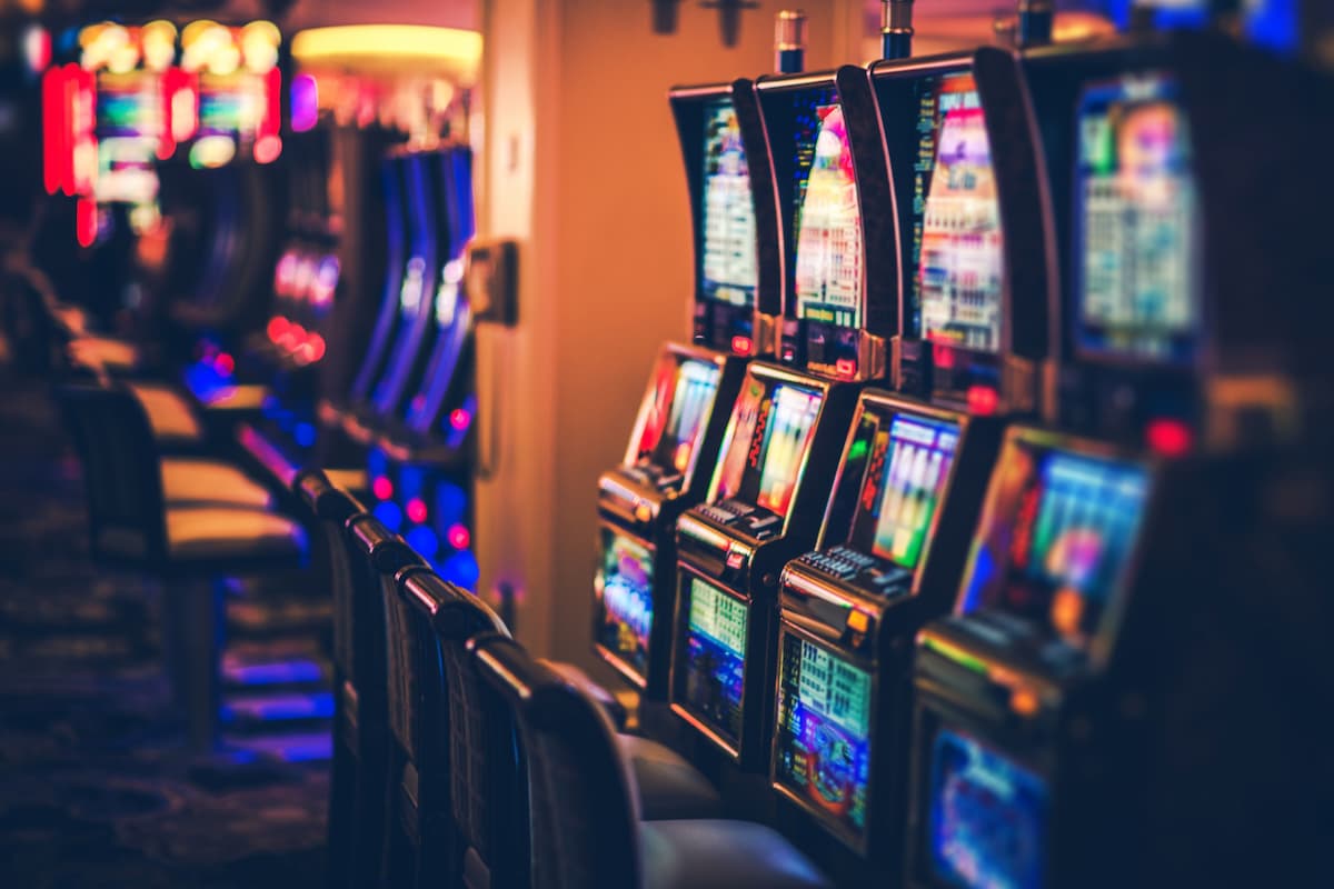 How Do You Know When a Slot Machine Will Hit?